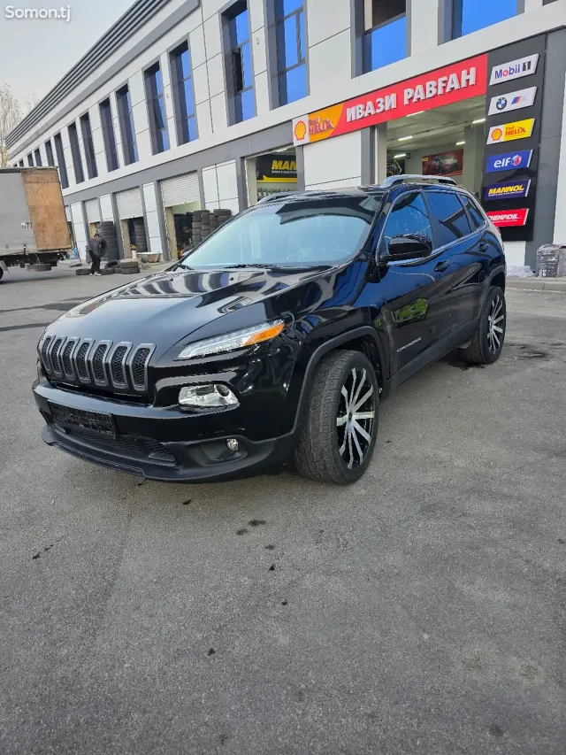 Jeep Cherokee 2017 · 3.0 AT
