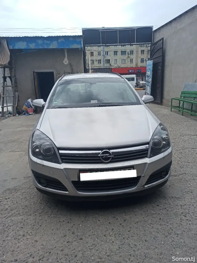 Opel Astra H 2006 · 1.8 MT