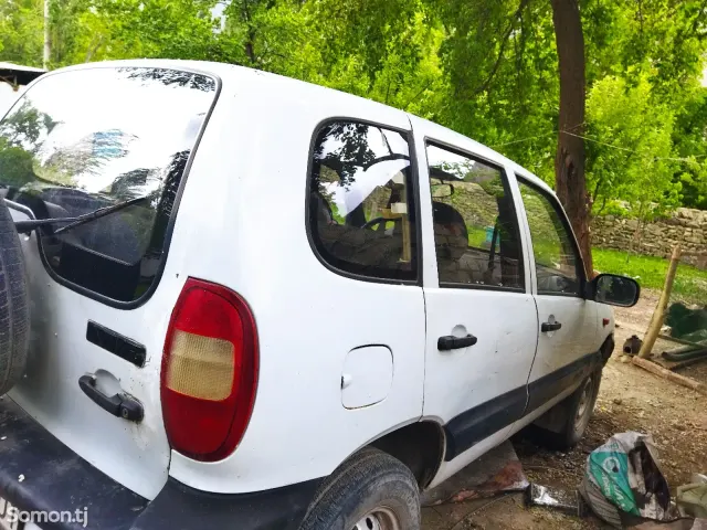 Lada (ВАЗ) Нива 2008 · 1.7 MT