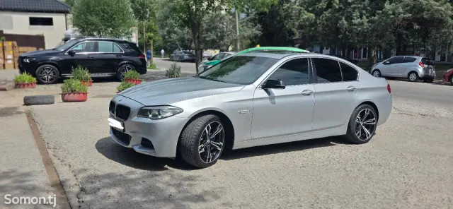 BMW 5 series 2015 · 2.0 AT
