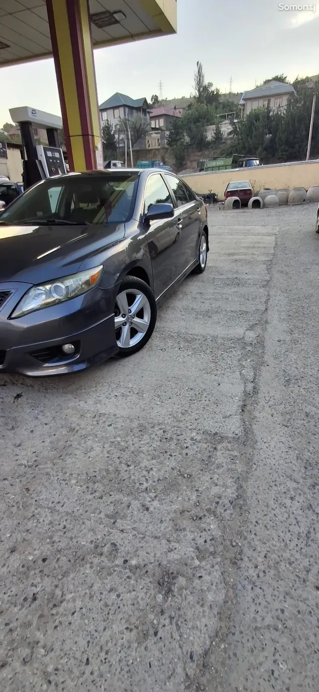 Toyota Camry 2010 · 2.5 AT