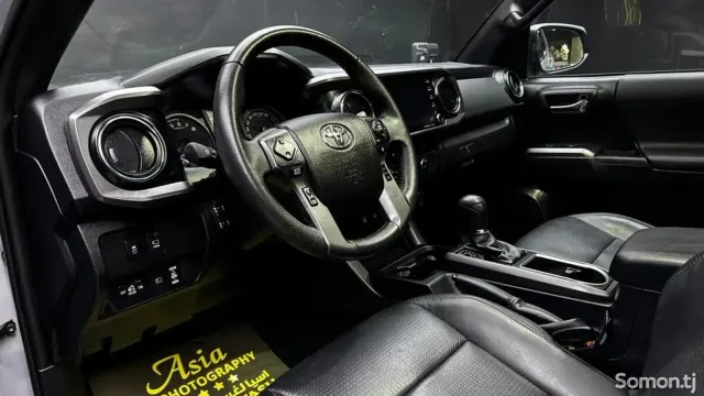 Toyota Land Cruiser Prado 2020 · 3.5 AT