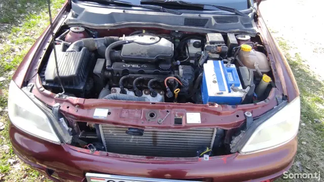 Opel Astra G 1998 · 1.6 MT