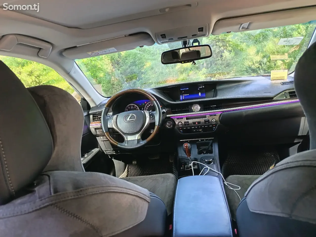 Lexus ES series 2014 · 2.5 AT