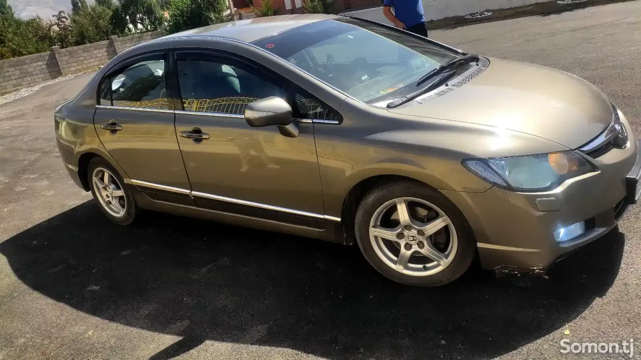 Honda Civic 2008 · 1.8 MT