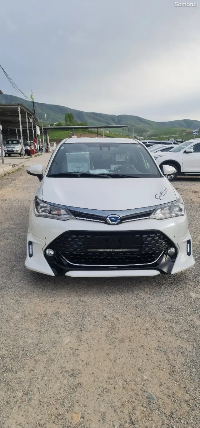 Toyota Fielder 2015 · 1.5 AT