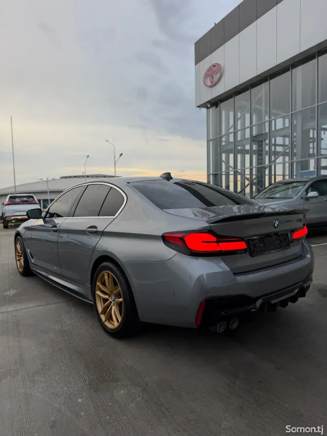 BMW 5 series 2023 · 2.0 AT