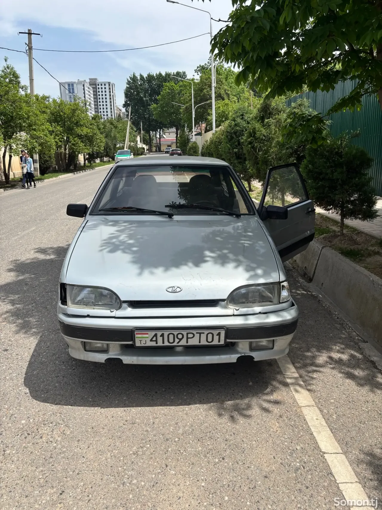 Lada (ВАЗ) 2113 2002 · 1.6 MT