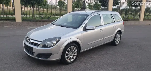 Opel Astra H 2007 · 1.6 MT