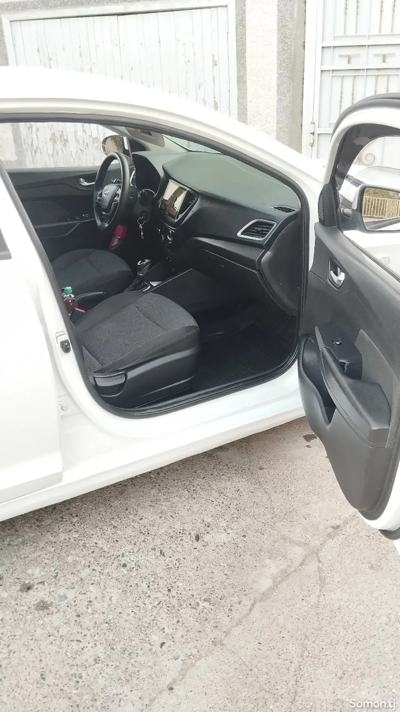 Hyundai Accent 2018 · 1.6 AT