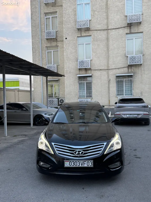 Hyundai Grandeur 2011 · 3.0 AT