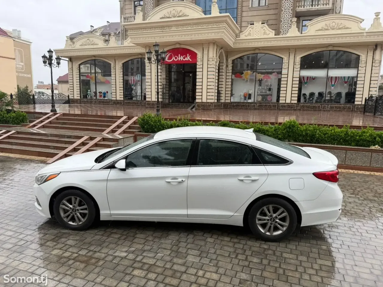 Hyundai Sonata 2017 · 2.4 AT