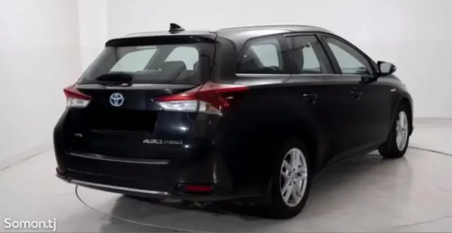 Toyota Auris 2016 · 1.8 AT