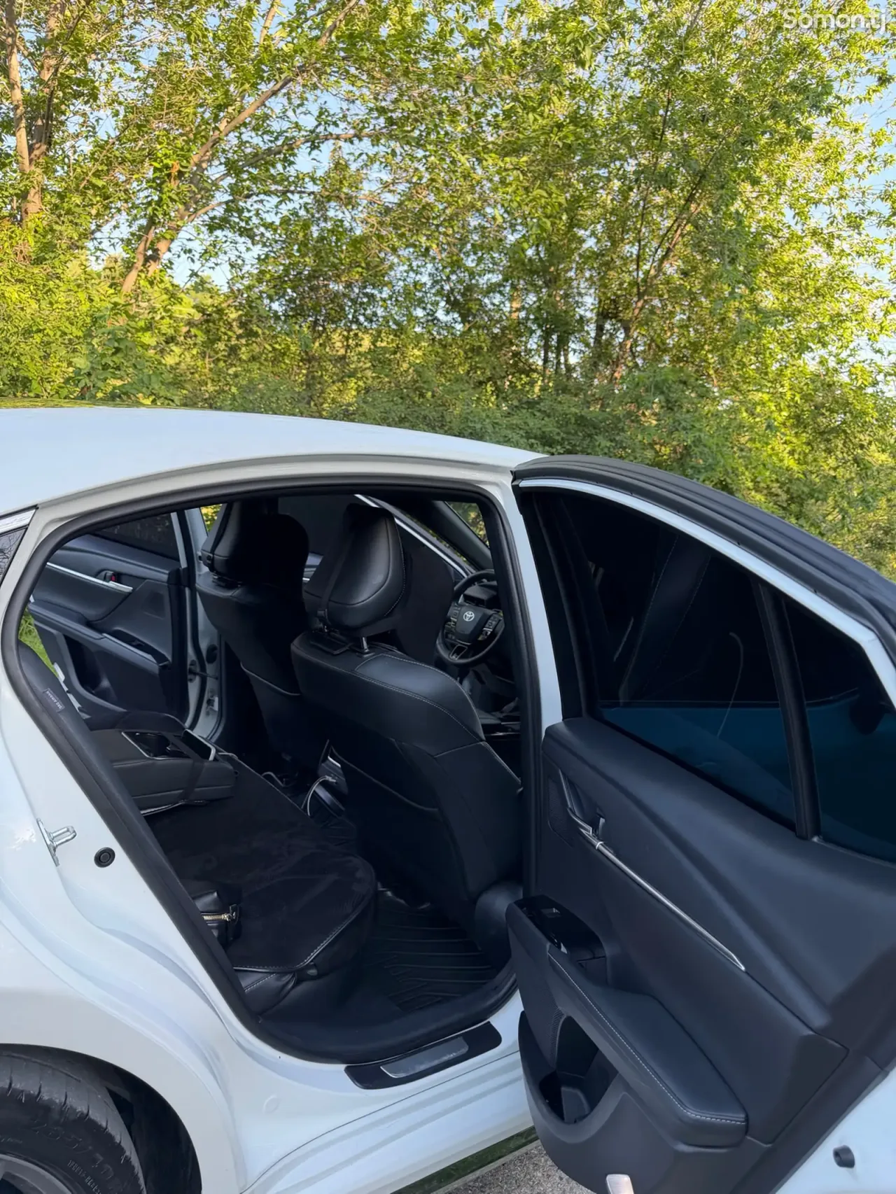 Toyota Camry 2025 · 2.0 AT