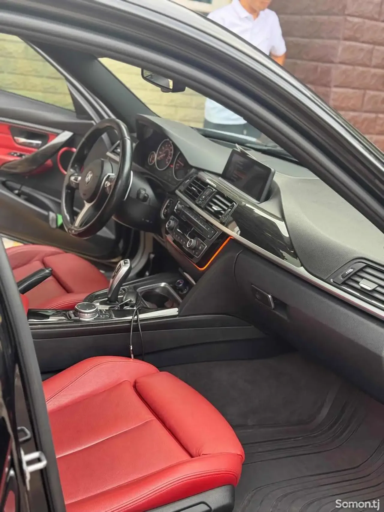 BMW 3 series 2015 · 2.0 AT