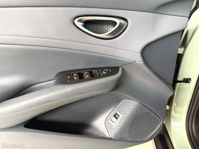 BYD Seal 2025 · AT