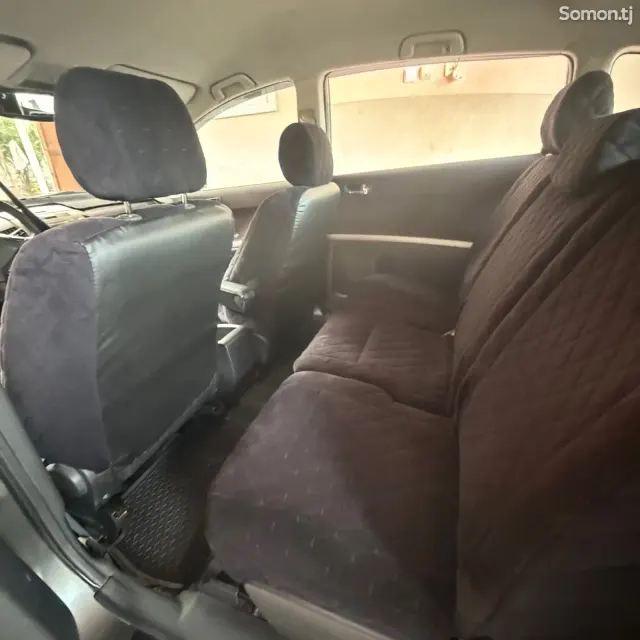 Toyota Verso 2006 · 1.8 MT