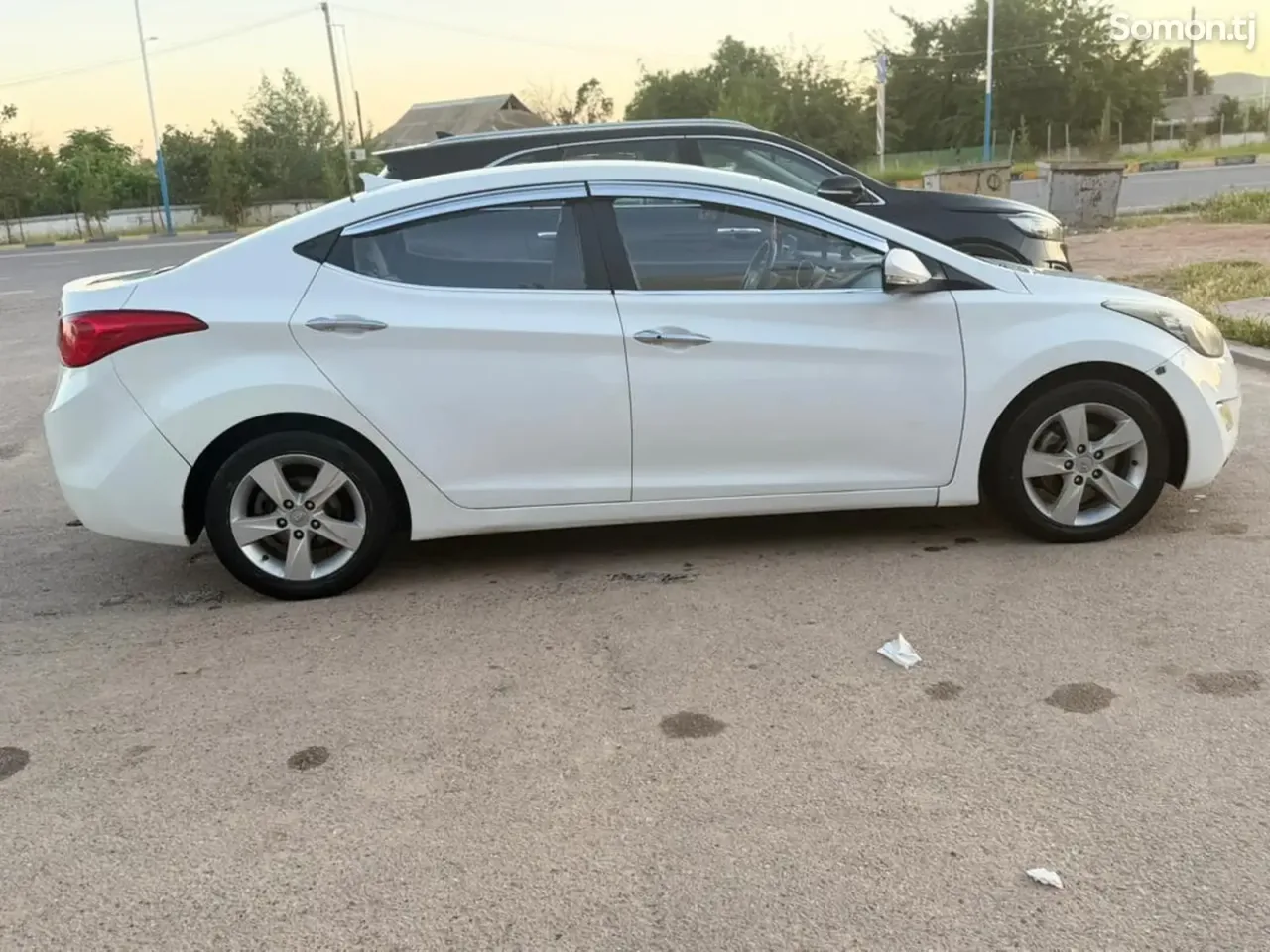 Hyundai Avante 2011 · 1.6 AT