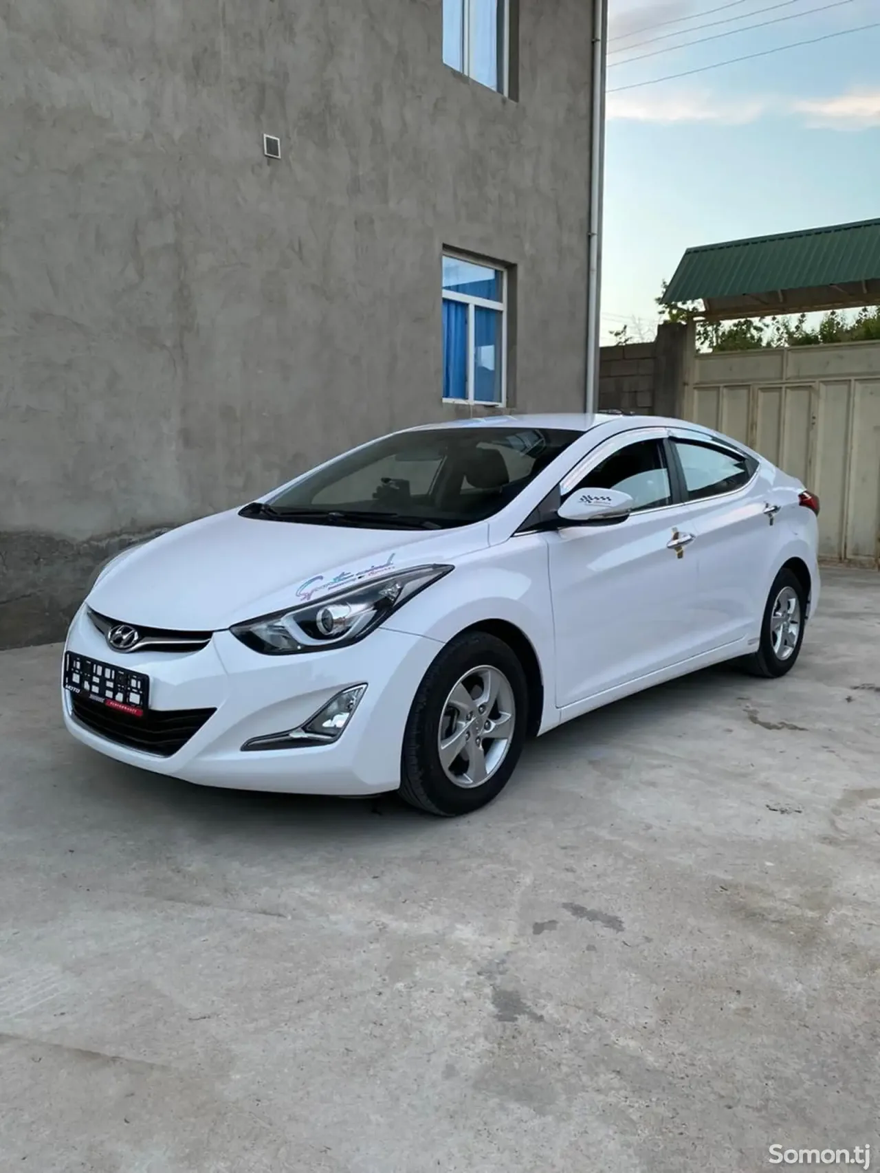 Hyundai Avante 2014 · 1.6 AT