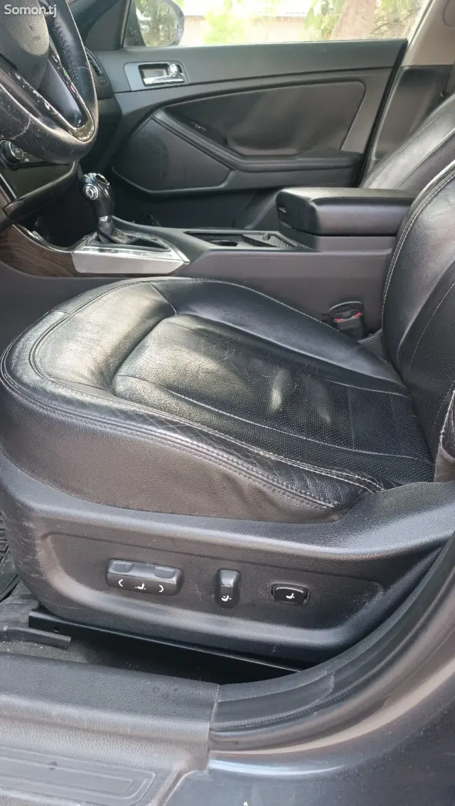 Kia K5 2011 · 2.0 AT