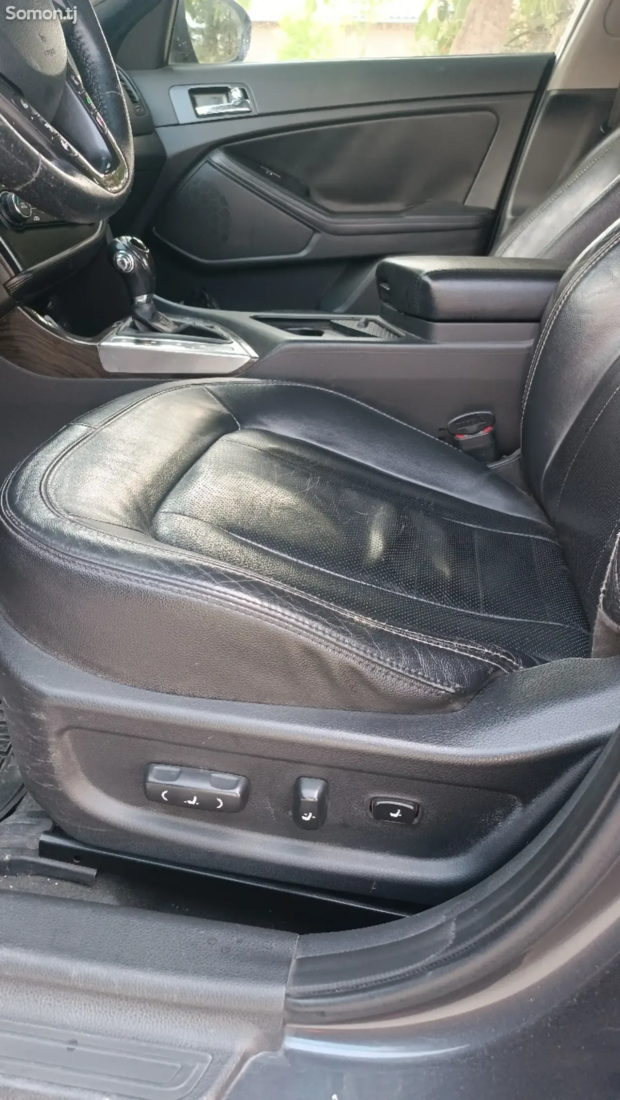 Kia K5 2011 · 2.0 AT