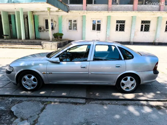 Opel Vectra B 1997 · 1.6 MT