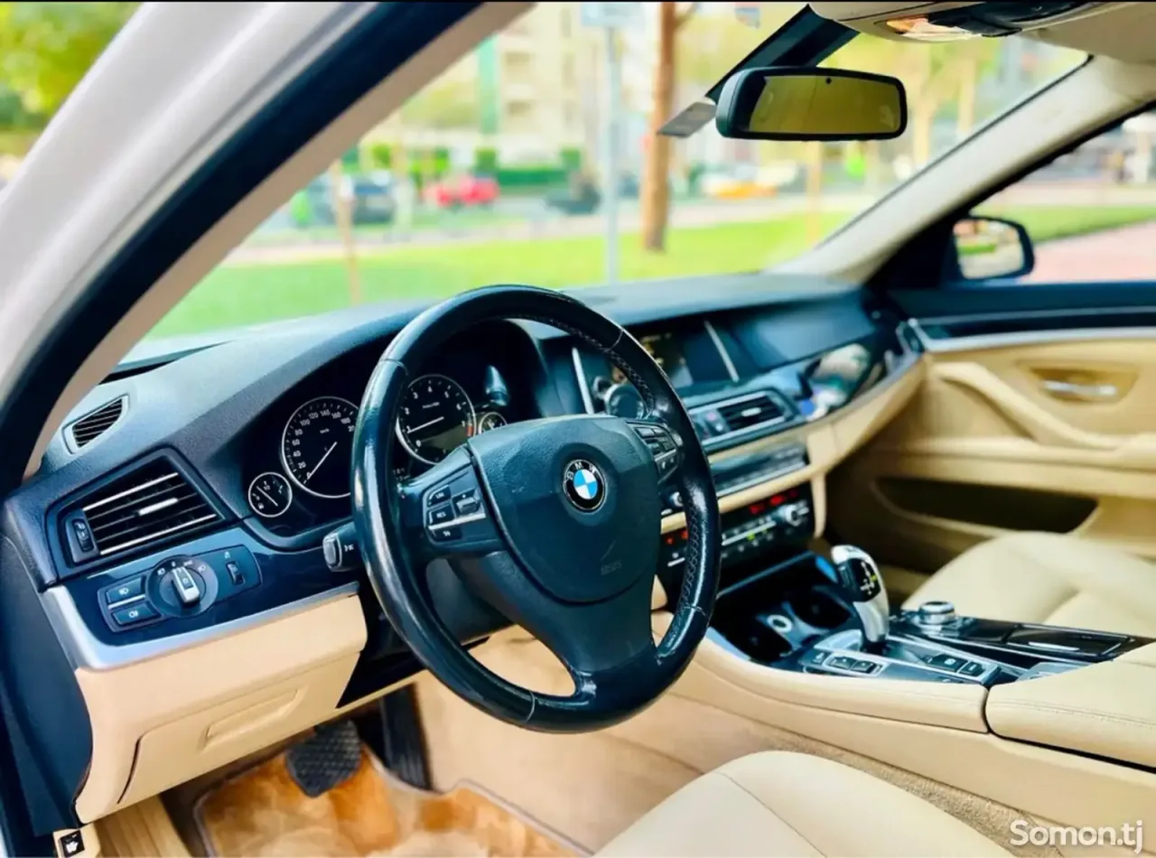 BMW 5 series 2015 · 2.0 AT