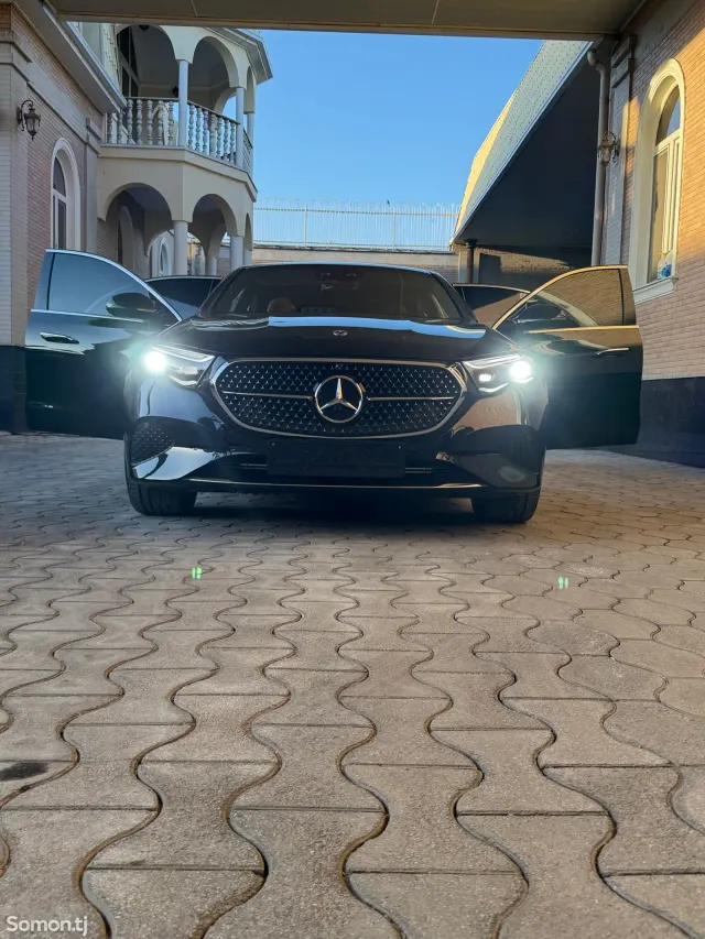 Mercedes-Benz E class 2025 · 3.0 AT