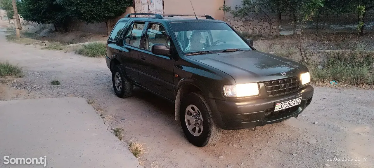 Opel Frontera 2001 · 2.0 MT