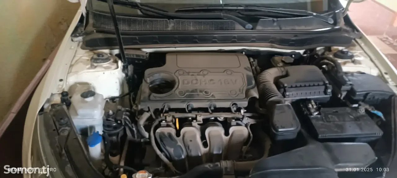 Kia K5 2010 · 2.0 AT