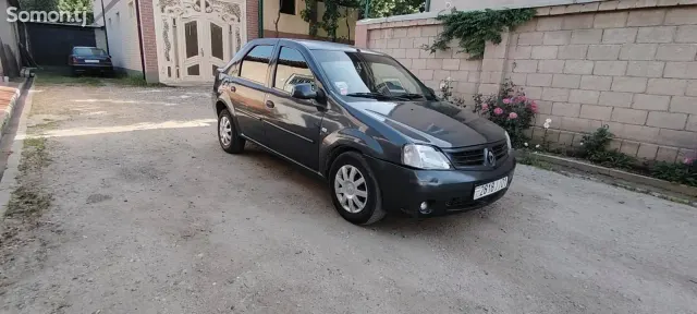 Renault Logan 2009 · 1.4 MT