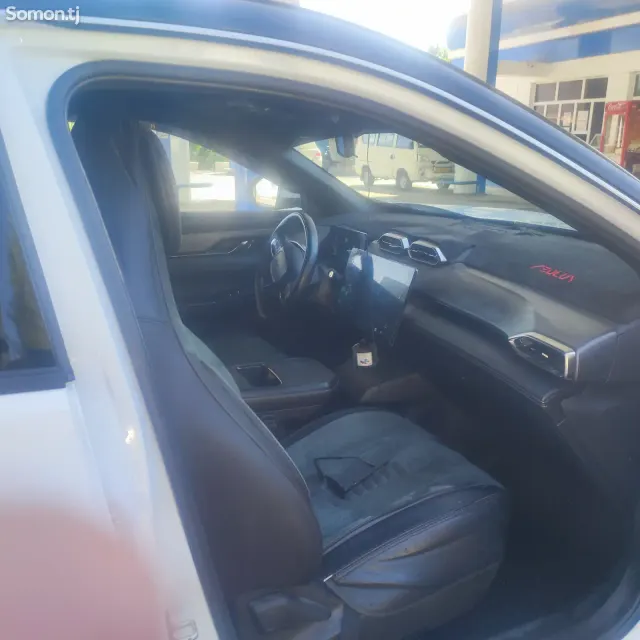 Dongfeng L7 2025 · AT