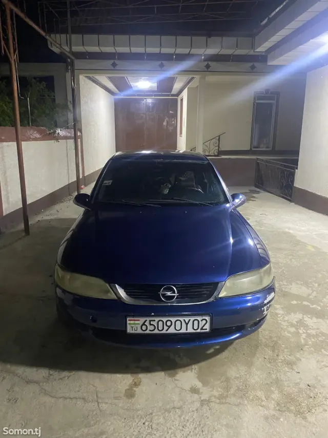 Opel Vectra B 1996 · 1.6 MT