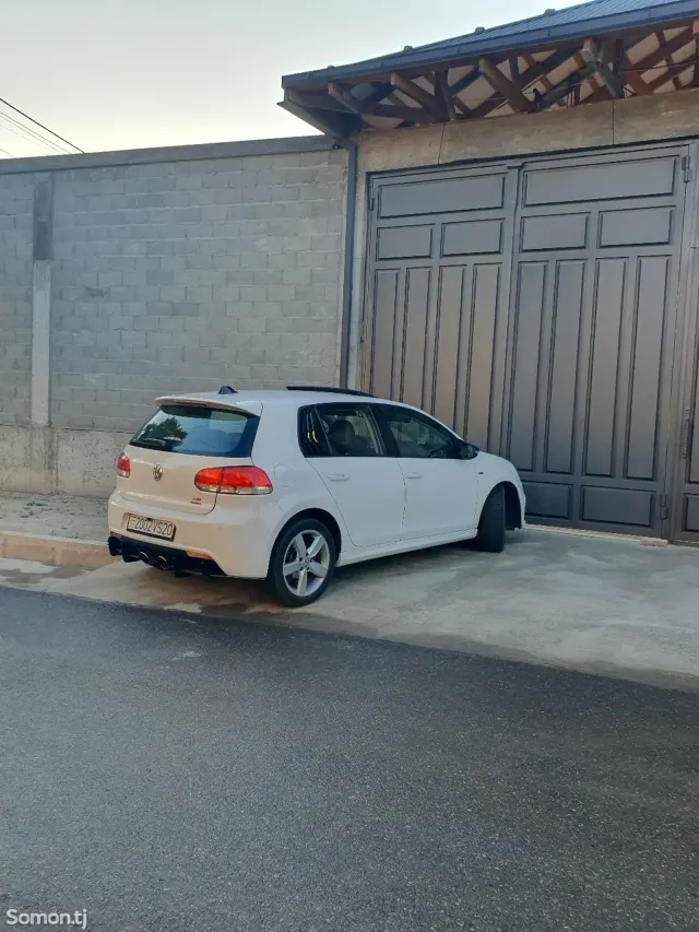 Volkswagen Golf 2013 · 2.0 AT
