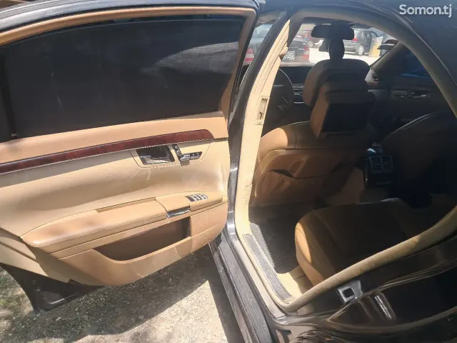Mercedes-Benz C class 2008 · 5.0 AT