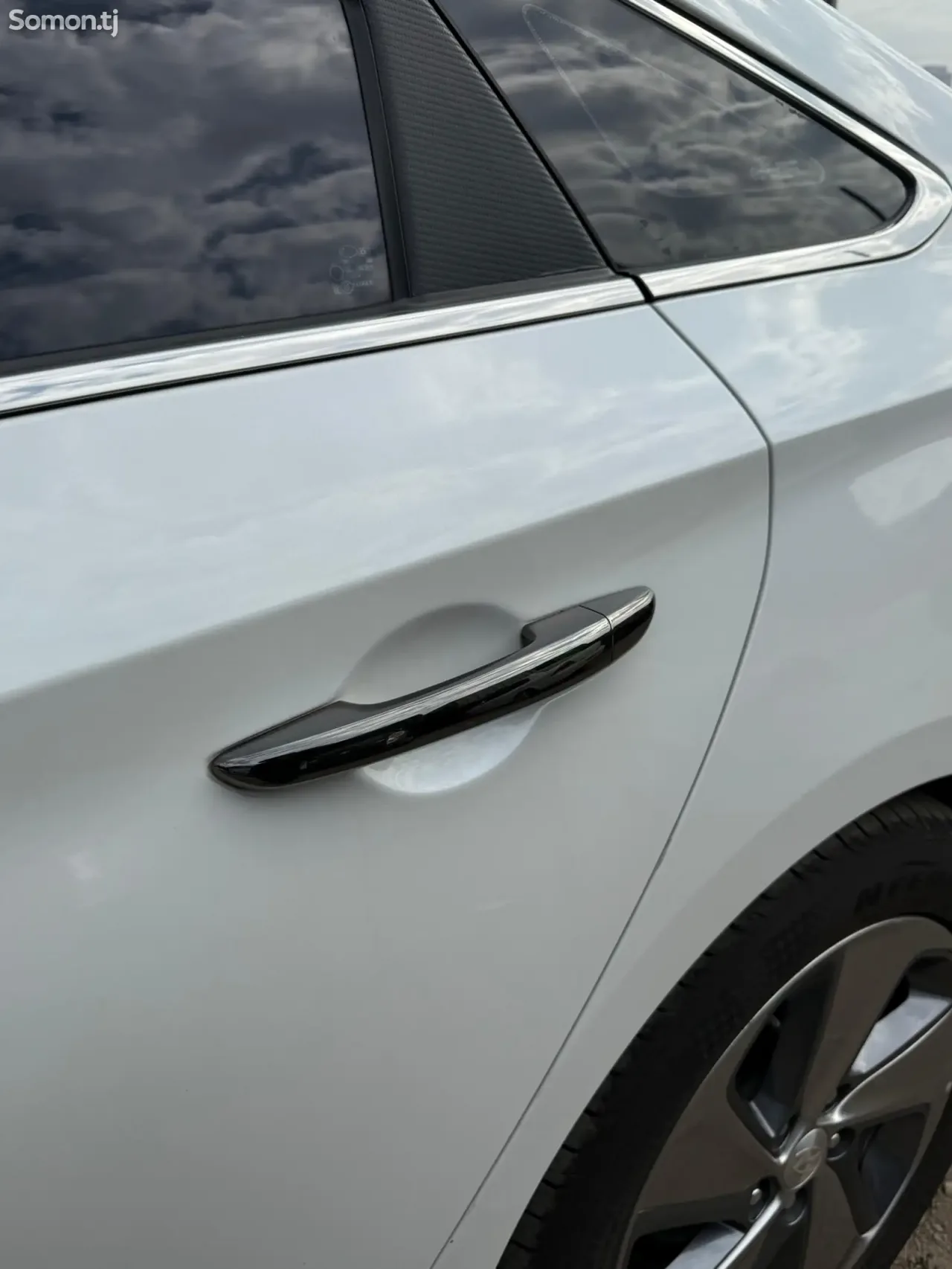 Hyundai Sonata 2015 · 2.0 AT