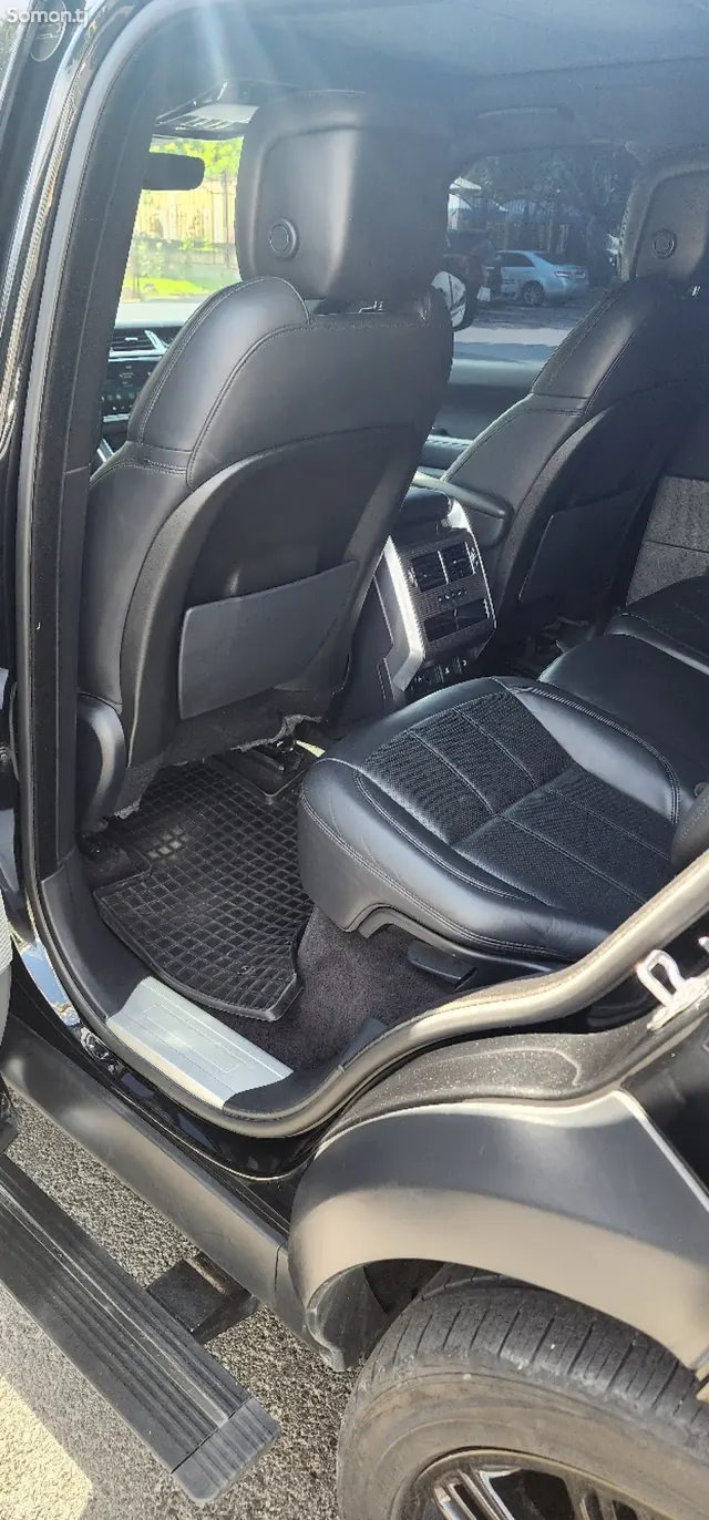Land Rover Range Rover Sport 2019 · 4.4 AT