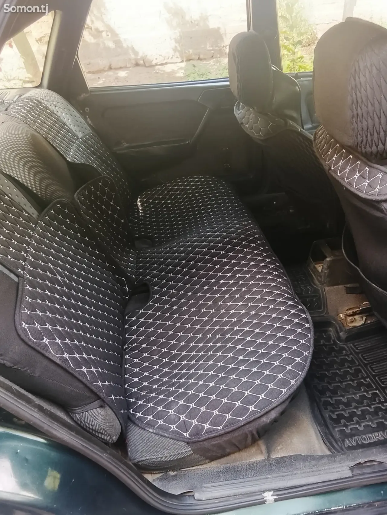 Opel Vectra B 1995 · 1.6 MT