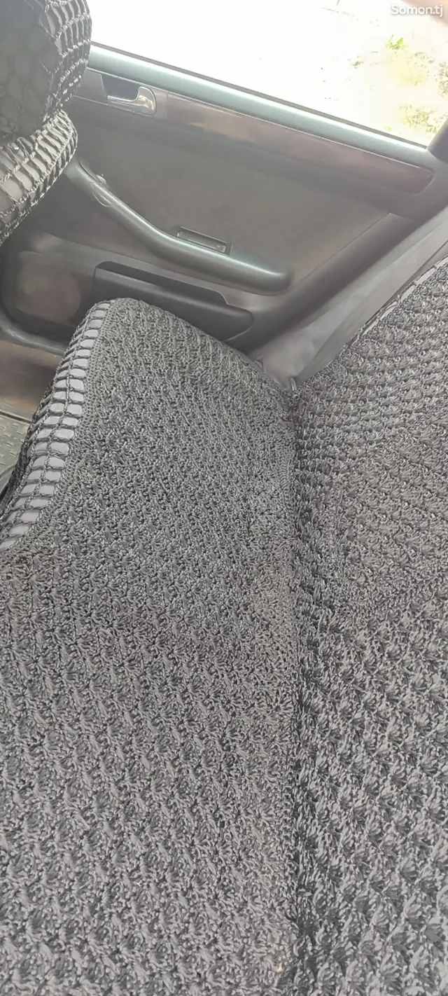 Audi A6 2001 · 2.4 MT
