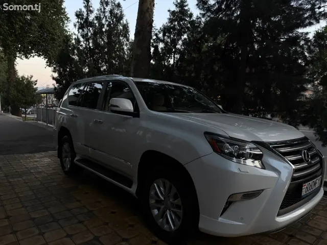 Lexus GX series 2016 · 4.6 AT
