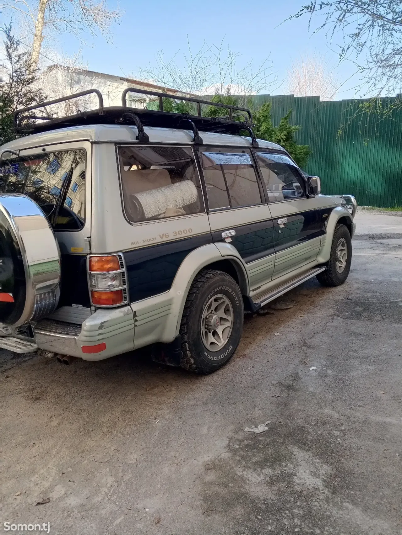 Mitsubishi Pajero 1993 · 3.0 AT