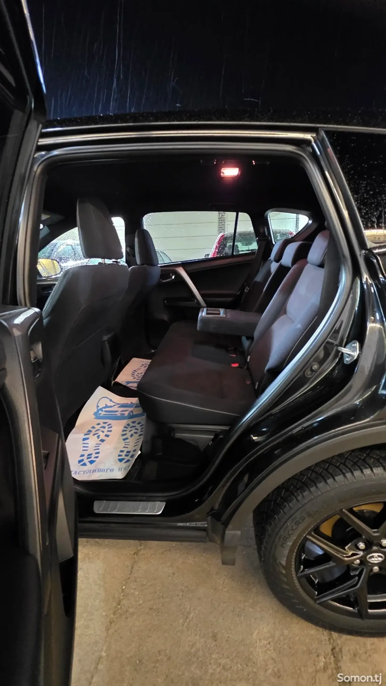 Toyota RAV 4 2018 · 2.5 AT