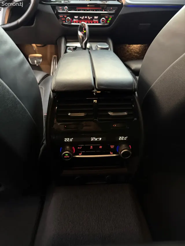 BMW 5 series 2017 · 5.0 AT