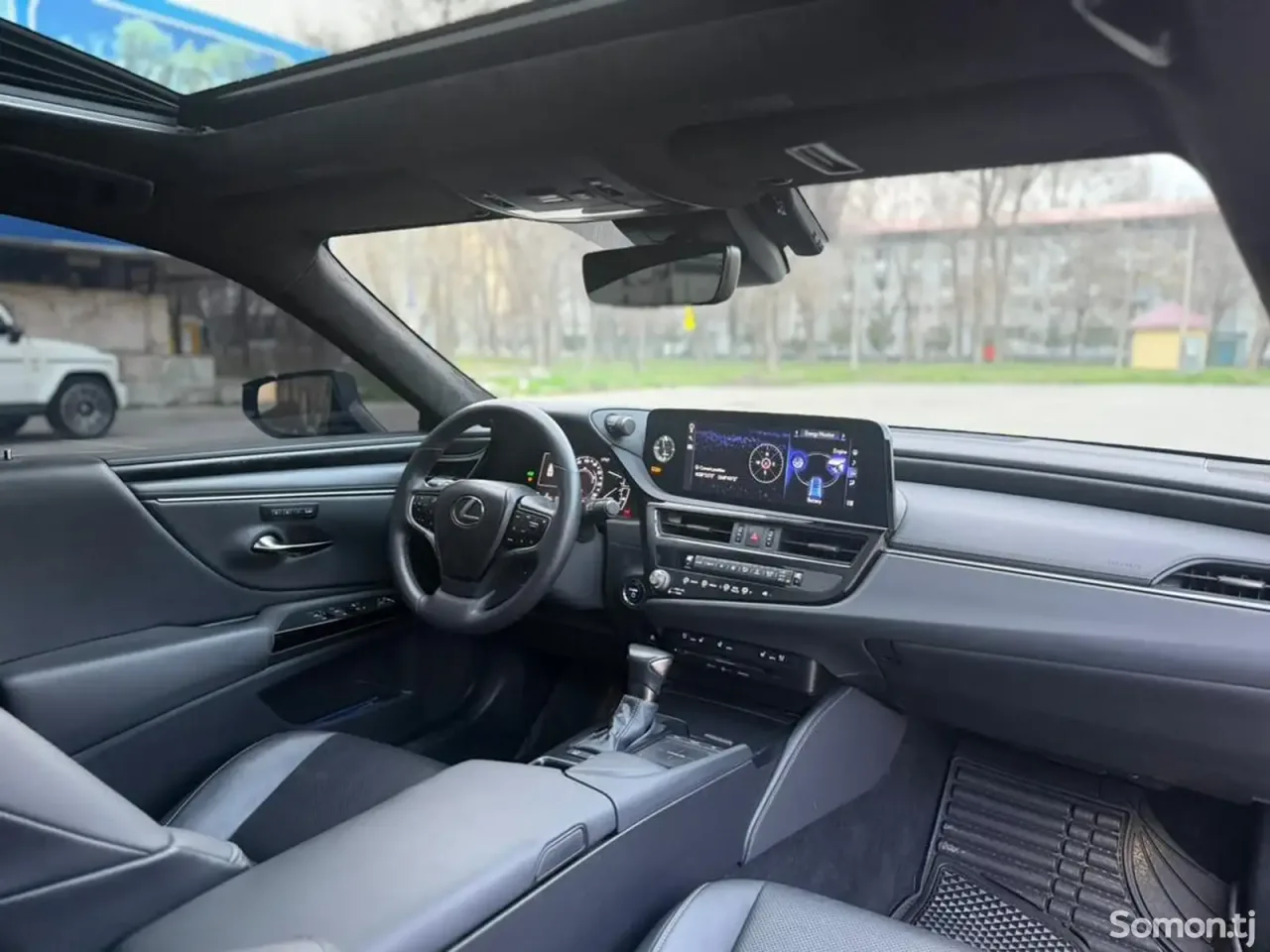 Lexus ES series 2022 · 2.5 AT