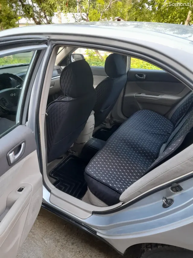 Hyundai Sonata 2007 · 2.0 AT