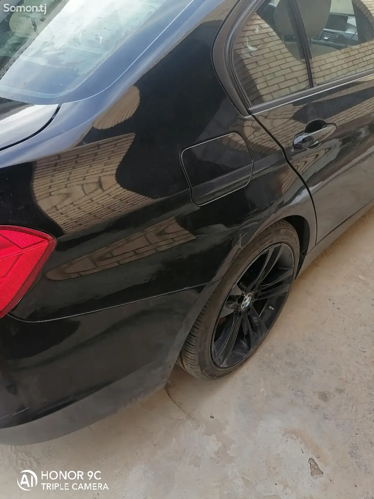 BMW 3 series 2015 · 2.2 AT