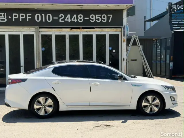 Kia K5 2015 · 2.0 AT