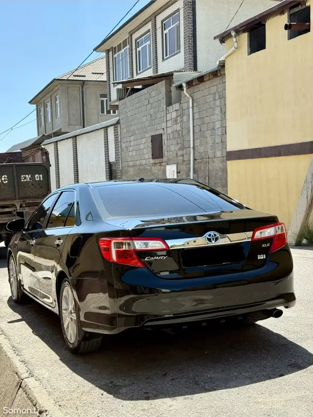 Toyota Camry 2014 · 2.5 AT