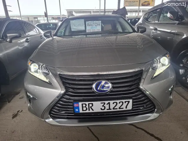 Lexus ES series 2017 · 2.5 AT