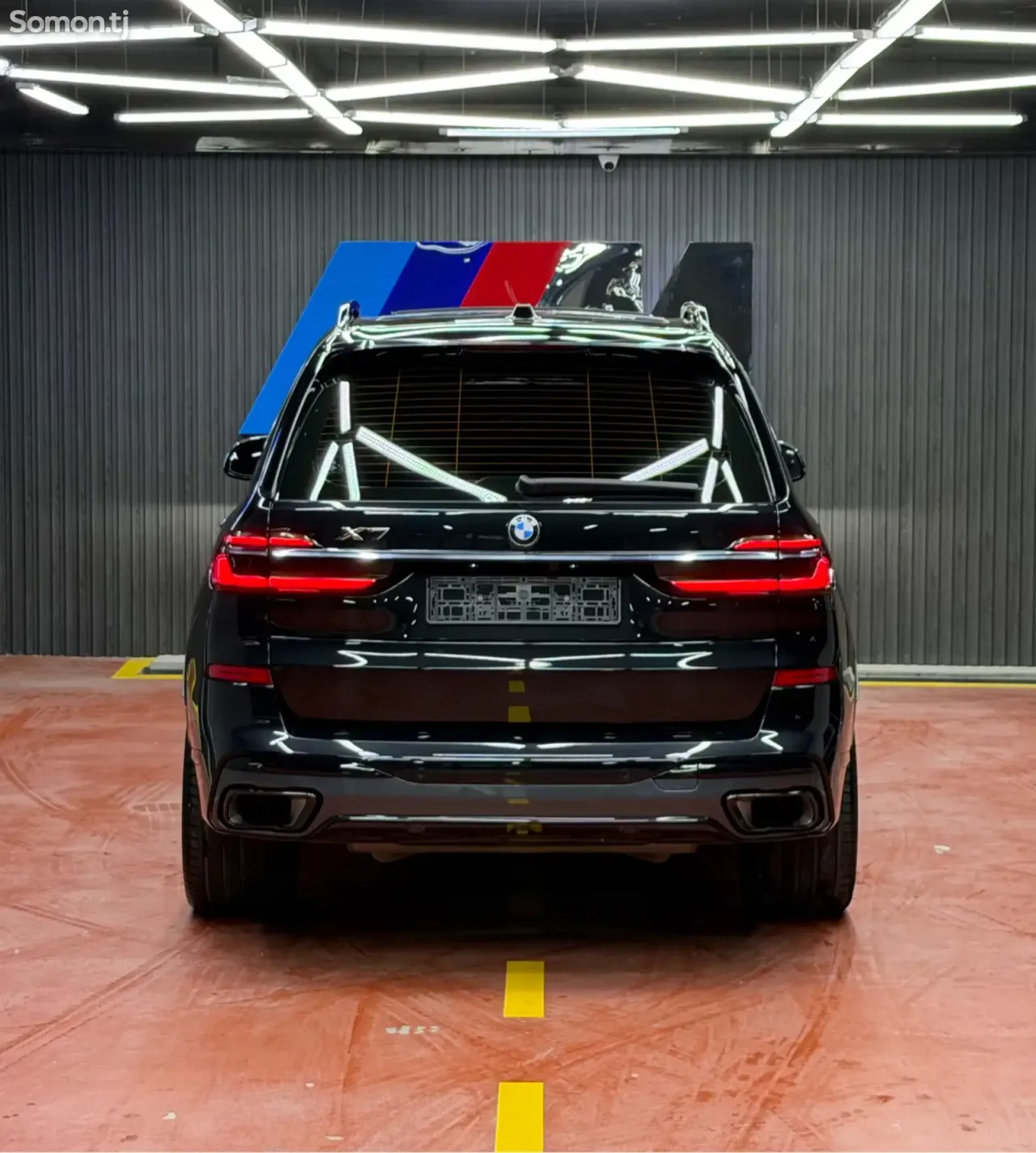 BMW X7 2023 · 4.0 AT
